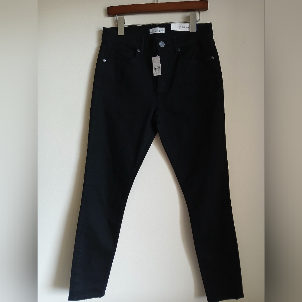 NWT Loft skinny jeans black size 6/28